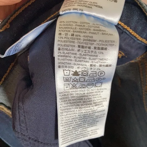 Offer$40 Levi’s workwear jean straight leg opening to fit over a boot 36 x 36