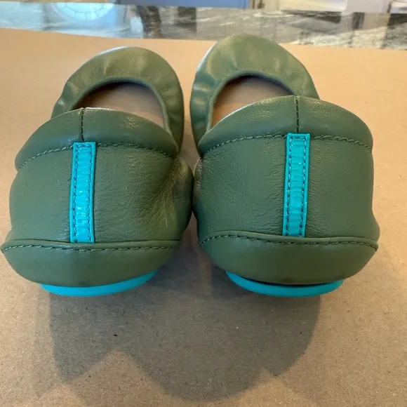 Olive Tieks Leather Flats