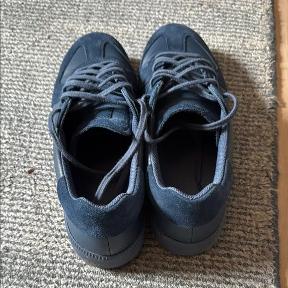 Oliver Cabell Blue Suede Sneakers (Like NEW)