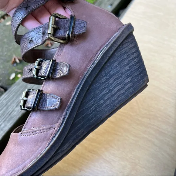 OTBT Acorn Biker Leather Wedge Shoes Sz 7.5M