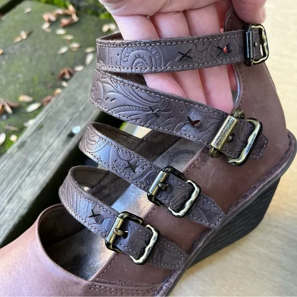 OTBT Acorn Biker Leather Wedge Shoes Sz 7.5M