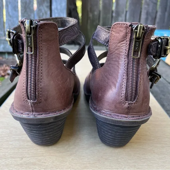 OTBT Acorn Biker Leather Wedge Shoes Sz 7.5M