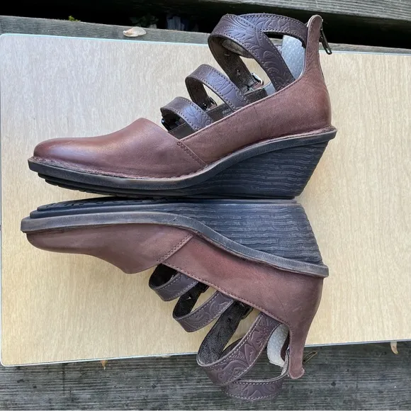 OTBT Acorn Biker Leather Wedge Shoes Sz 7.5M