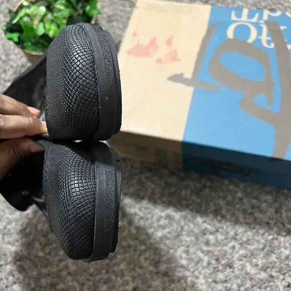 OTBT Scamper Leather Low Wedge Shoes Ankle Strap Size 6 M Black Leather New