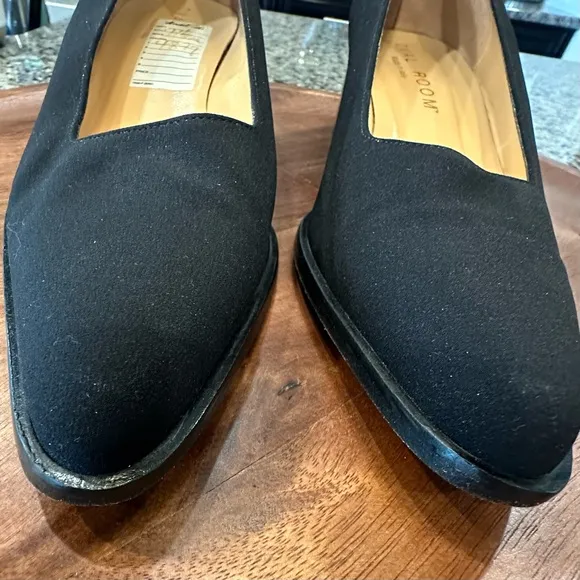 Oval Room Collection Pumps Black Block Heel Classic Vintage Pointed Toe✨EUC✨