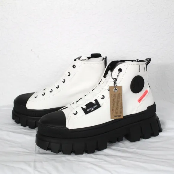 Palladium Boots Revolt Hi Tx Boot Sneaker in Star White Size 10 NIB