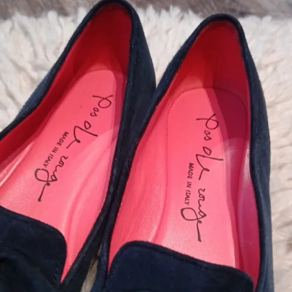 Pas de Rouge leather flats
