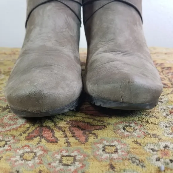 Paul Green Naomi greige nubuck heeled ankle boots
