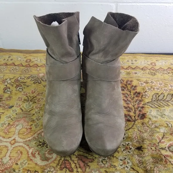 Paul Green Naomi greige nubuck heeled ankle boots