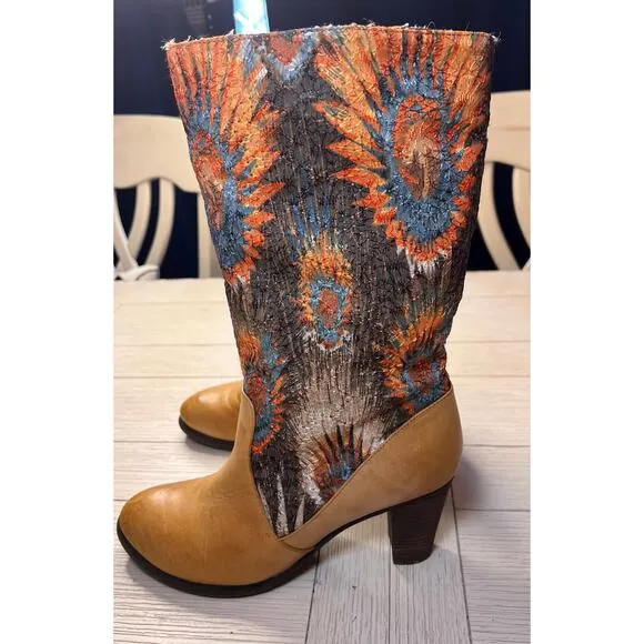 Peacock‎ ladies western style 3” heeled boots. Fabric and leather uppers. Sz 8