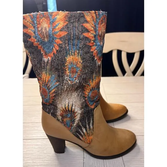 Peacock‎ ladies western style 3” heeled boots. Fabric and leather uppers. Sz 8