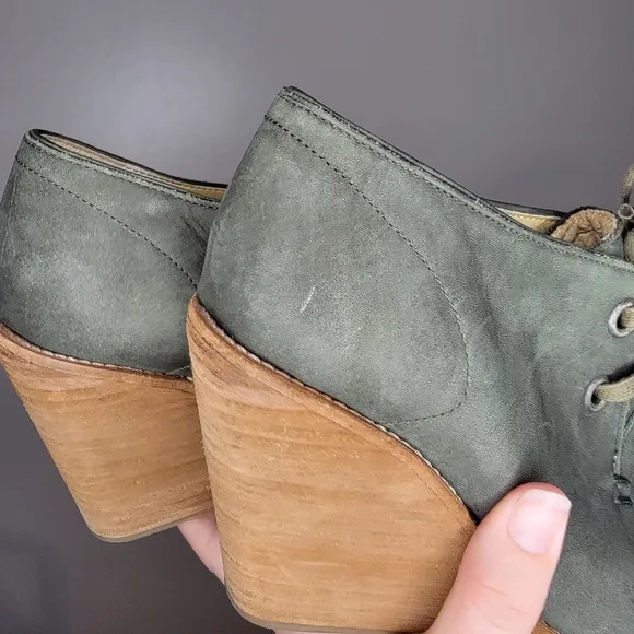 Peter Nappi Romeo Wedge Heeled boots in militare olive green leather lac…
