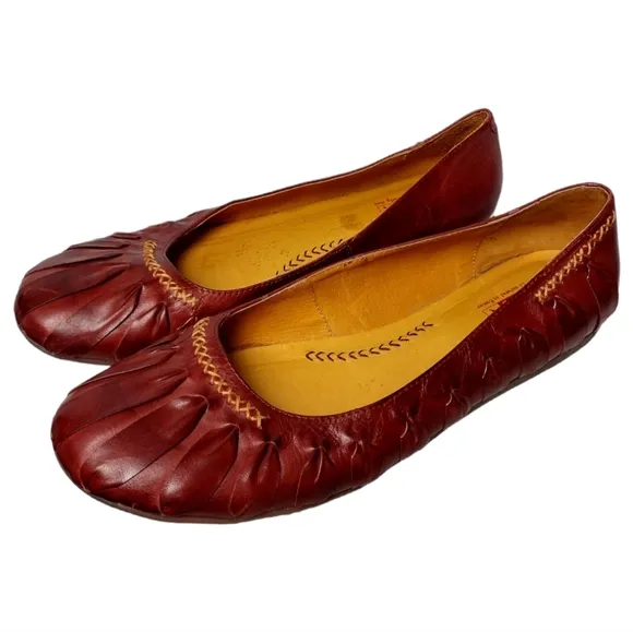 Pikolinos Pleated Leather Flats Sz 42(11.5-12)