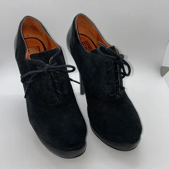 Pour La Victoire shoes size - 6.5