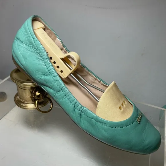 PRADA women flats leather sz 38