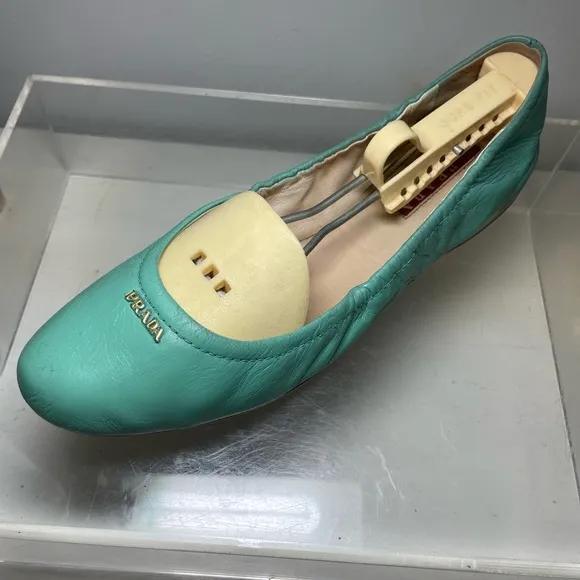 PRADA women flats leather sz 38