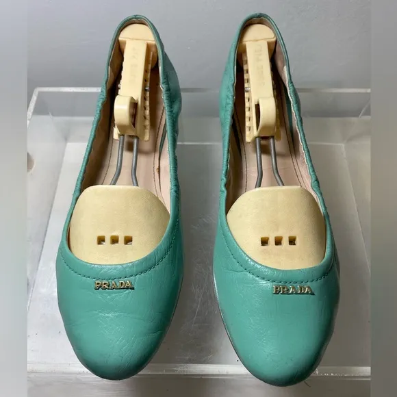 PRADA women flats leather sz 38