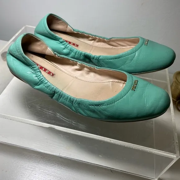 PRADA women flats leather sz 38