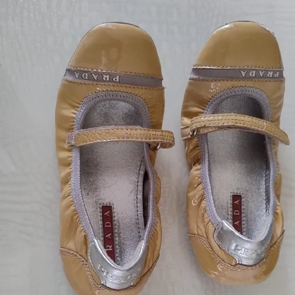 Prada Yellow/ Beige Girls Patent Leather Ballet Flats Sz EU 27/ US 9