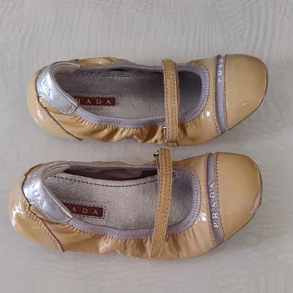 Prada Yellow/ Beige Girls Patent Leather Ballet Flats Sz EU 27/ US 9