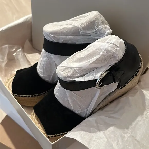 PRICE FIRM Marc Fisher espadrille leather wedges
