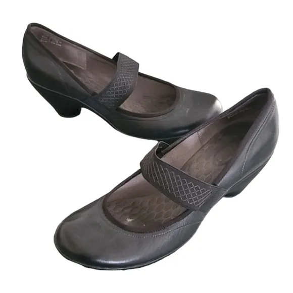 Privo Clarks Broom Mary Jane Wedge Heels 9.5 Black Leather Comfort Shoes