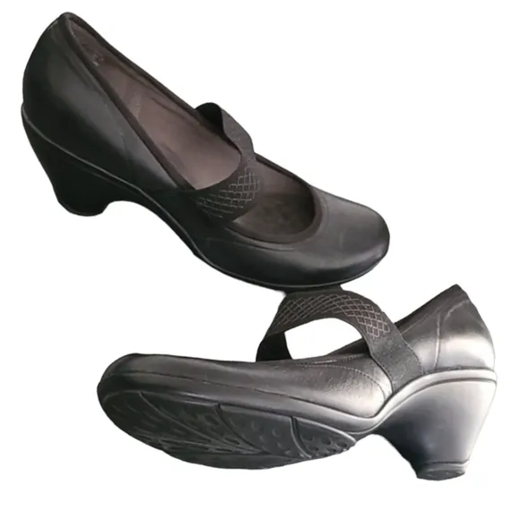 Privo Clarks Broom Mary Jane Wedge Heels 9.5 Black Leather Comfort Shoes