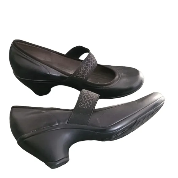 Privo Clarks Broom Mary Jane Wedge Heels 9.5 Black Leather Comfort Shoes