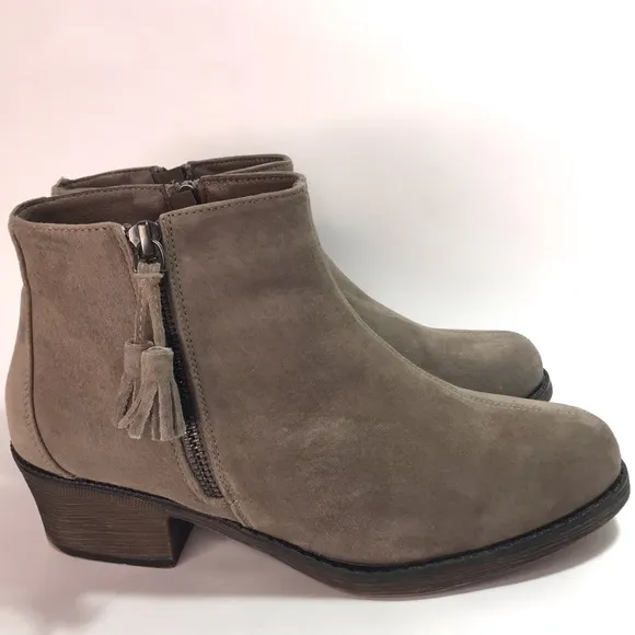 Propet Women's Grey Rebel Suede Leather Heeled Ankle Boots with Tassel Size 7