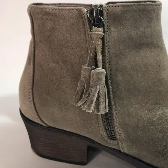 Propet Women's Grey Rebel Suede Leather Heeled Ankle Boots with Tassel Size 7