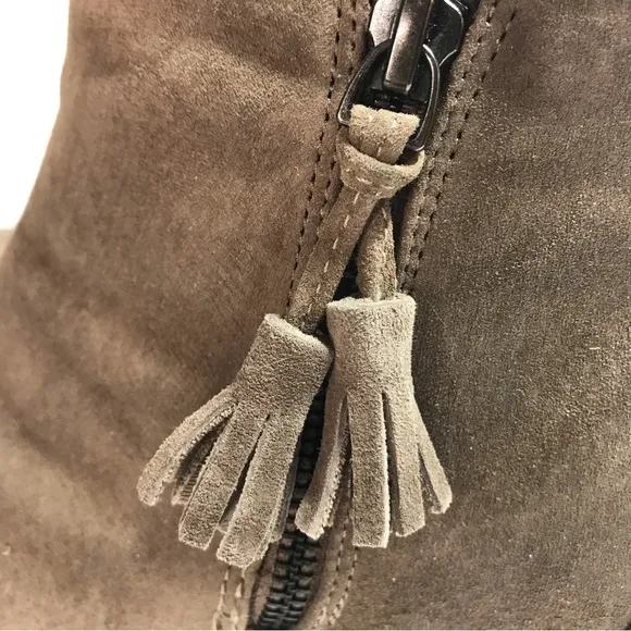 Propet Women's Grey Rebel Suede Leather Heeled Ankle Boots with Tassel Size 7