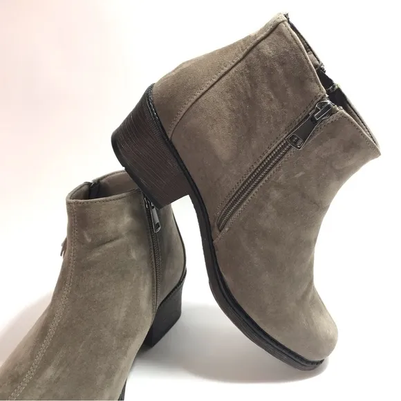 Propet Women's Grey Rebel Suede Leather Heeled Ankle Boots with Tassel Size 7