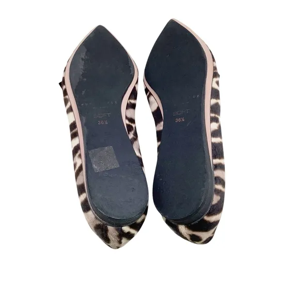 {Pura Lopez} Zebra Flats