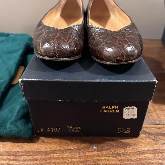 Ralph Lauren Brown Croc Embossed Leather Flats size 5 1/2 B-Box &amp; felt s…