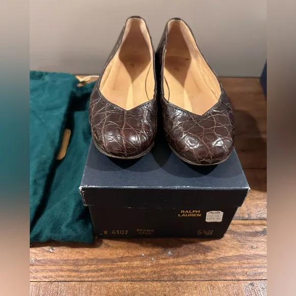 Ralph Lauren Brown Croc Embossed Leather Flats size 5 1/2 B-Box &amp; felt s…