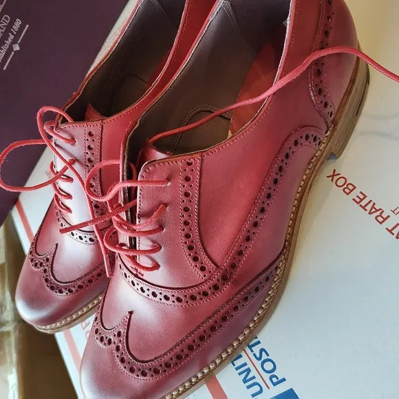 Red Leather Oxford Shoes with Brogue Detailing