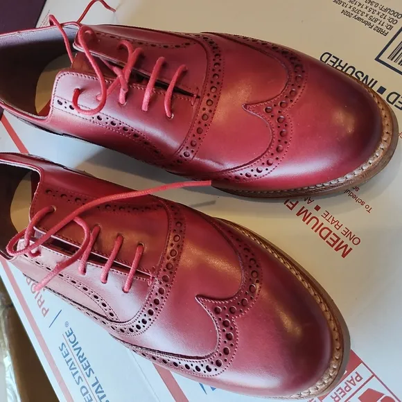 Red Leather Oxford Shoes with Brogue Detailing