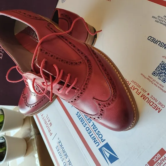 Red Leather Oxford Shoes with Brogue Detailing
