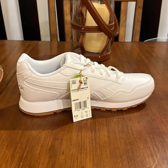 Reebok CL Harman Run leather shoes sneakers new CM9940 Women’s Size 9.5 white