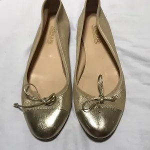 Renouard all leather flats. Made in Italy. EUC