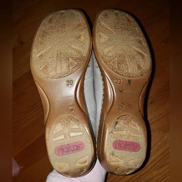 Rieker Antistress gray leather flats