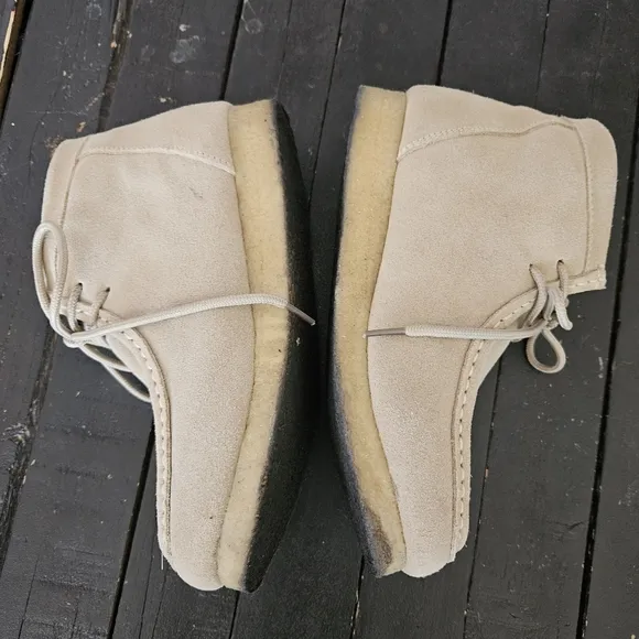 Roper Women's 6.5 Tan Suede Moccasins Lace-Up Design Gummy Sole Western Chukka