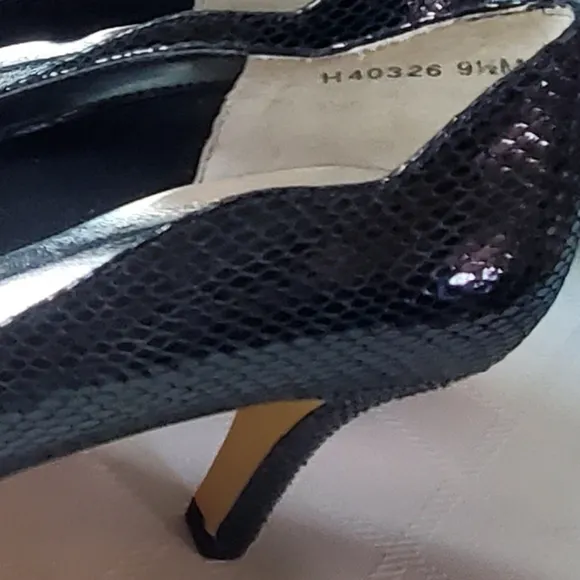 Ros Hommerson Roxy Pump Black Snake Leather Shoes. Size 9.5M.