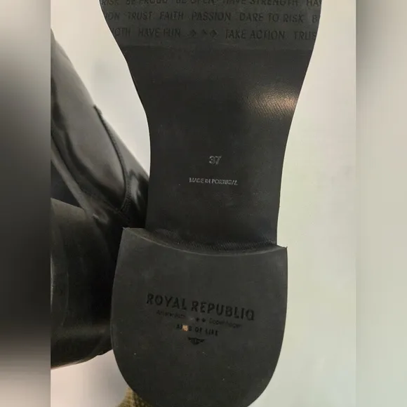 ROYAL REPUBLIQ ELITE SQUARE MIDCUT BLACK Boots Womans Sz 37 shiny Polido leather
