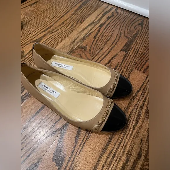 Saks Fifth Avenue Made in Italy leather ballerina flats