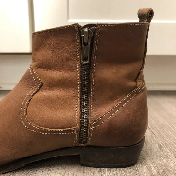 Saks Fifth Avenue Women's Size 8 Paris Booties Tan Leather Short Ankle Boots