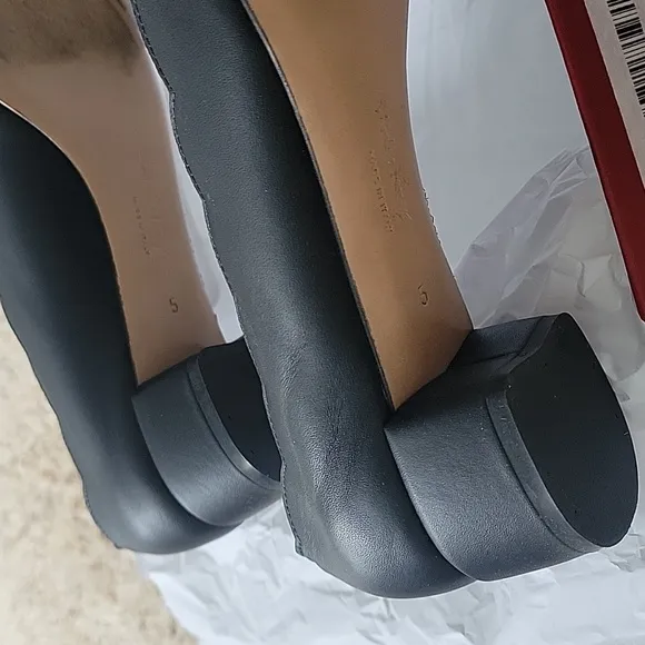 Salvatore Ferragamo Black Leather Flats
