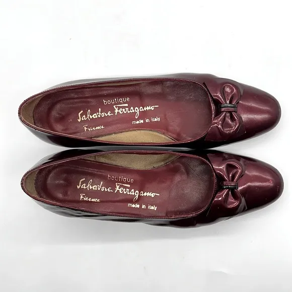 Salvatore Ferragamo Boutique Ruby Red Patent Leather Flats with Bows Size 6