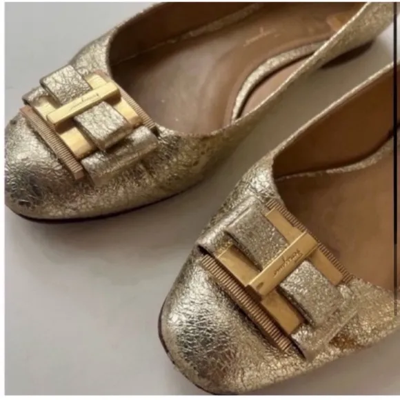 Salvatore Ferragamo Gold Bow Leather Flats Size 8