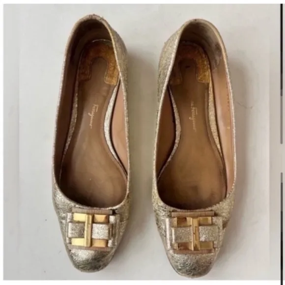 Salvatore Ferragamo Gold Bow Leather Flats Size 8
